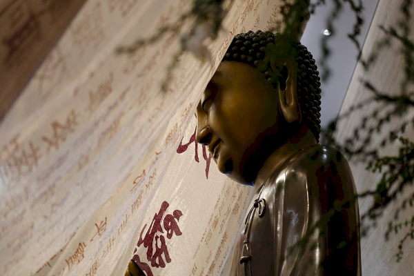 2015.03.28|如嫁之喜,待掀見美,佛眾一心。